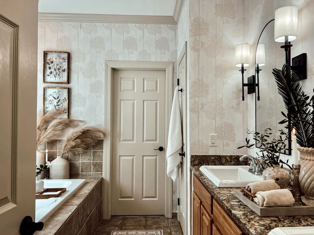 8631 Woodland Walk, North Charleston, SC 29420