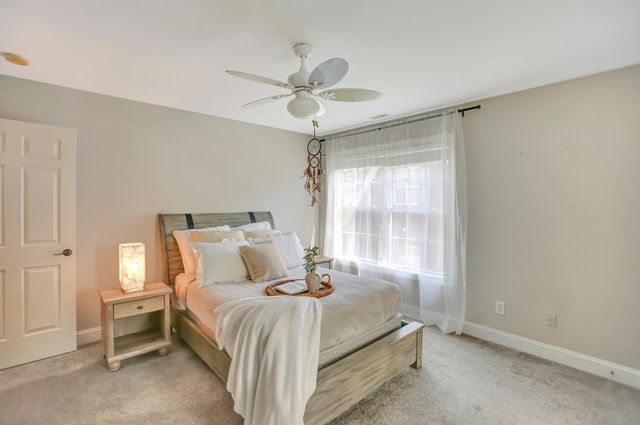 8631 Woodland Walk, North Charleston, SC 29420