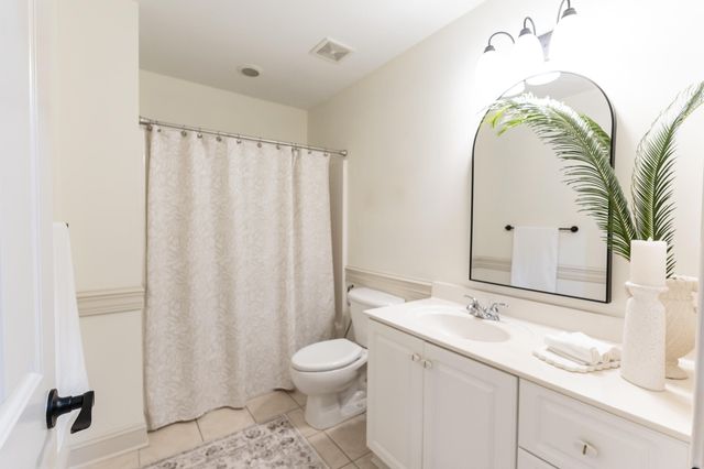 8631 Woodland Walk, North Charleston, SC 29420