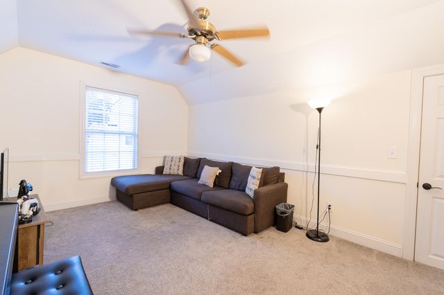 8631 Woodland Walk, North Charleston, SC 29420