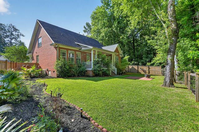 8631 Woodland Walk, North Charleston, SC 29420