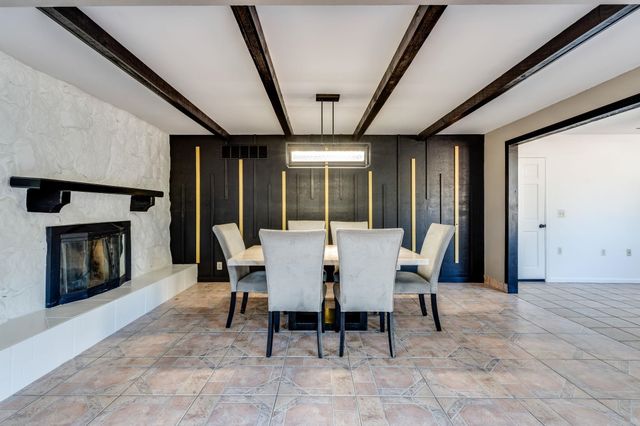 1400 W 51st St S, Wichita, KS 67217