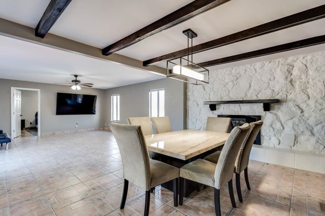 1400 W 51st St S, Wichita, KS 67217