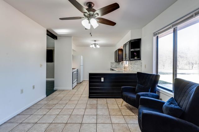 1400 W 51st St S, Wichita, KS 67217