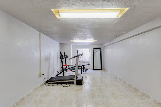 1400 W 51st St S, Wichita, KS 67217