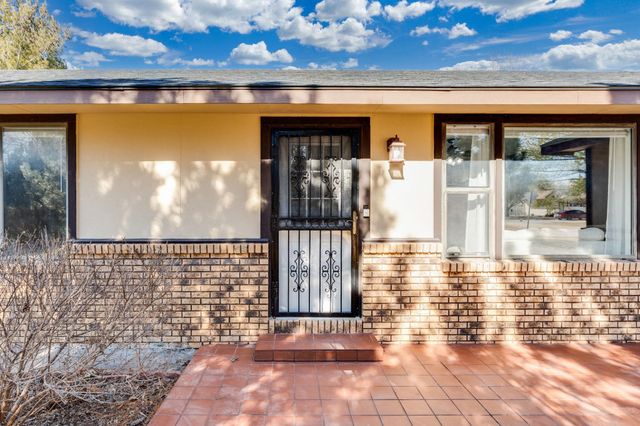 1400 W 51st St S, Wichita, KS 67217