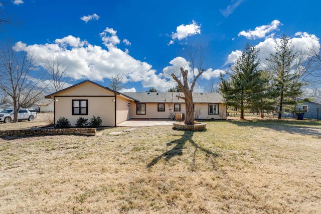 1400 W 51st St S, Wichita, KS 67217