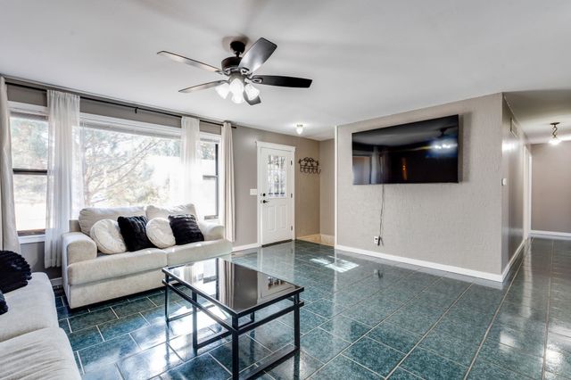 1400 W 51st St S, Wichita, KS 67217