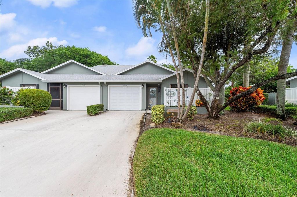 6809 SE Yorktown Drive, Hobe Sound, FL 33455