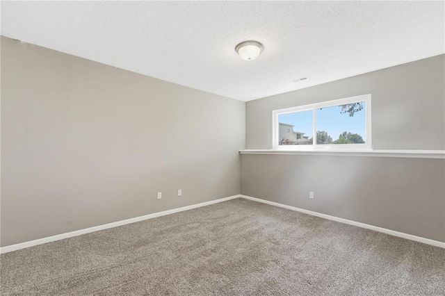 8709 N Hull Avenue, Kansas City, MO 64154
