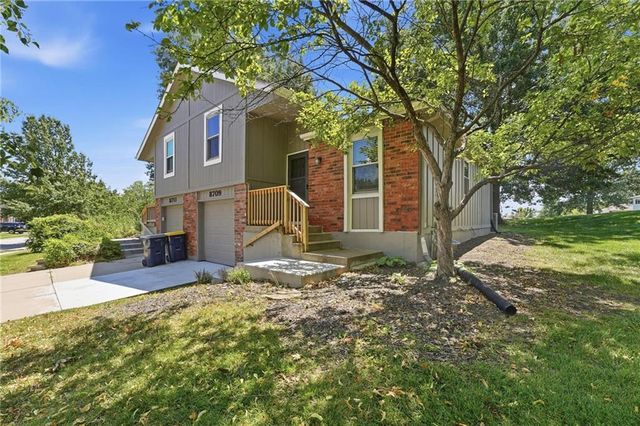 8709 N Hull Avenue, Kansas City, MO 64154