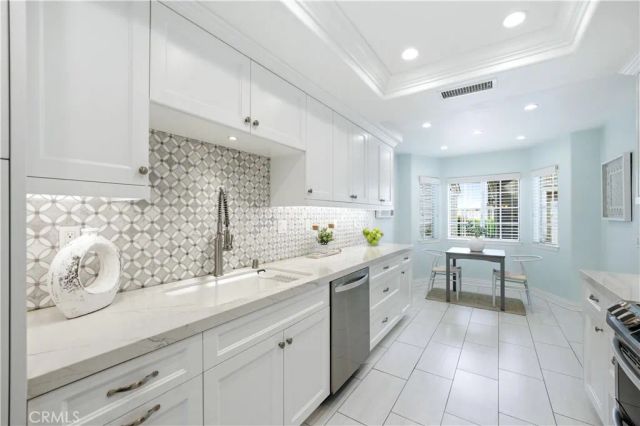 510 S Stoneham Court 102, Long Beach, CA 90803