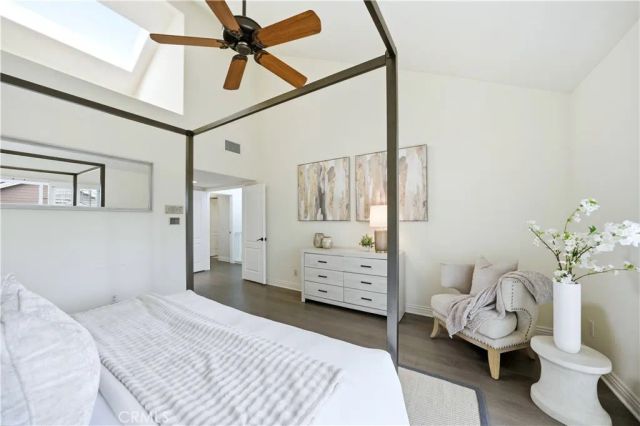 510 S Stoneham Court 102, Long Beach, CA 90803