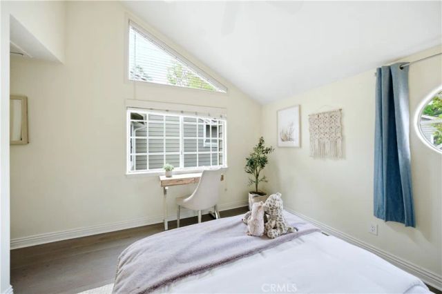 510 S Stoneham Court 102, Long Beach, CA 90803