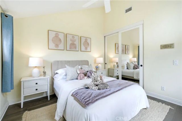 510 S Stoneham Court 102, Long Beach, CA 90803