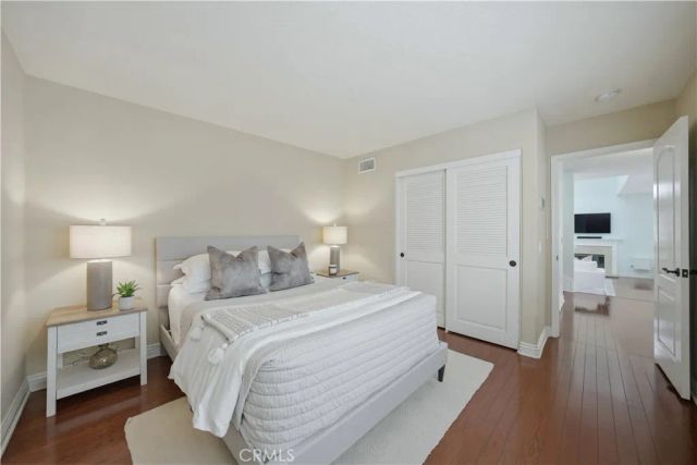 510 S Stoneham Court 102, Long Beach, CA 90803