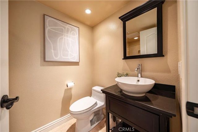 510 S Stoneham Court 102, Long Beach, CA 90803