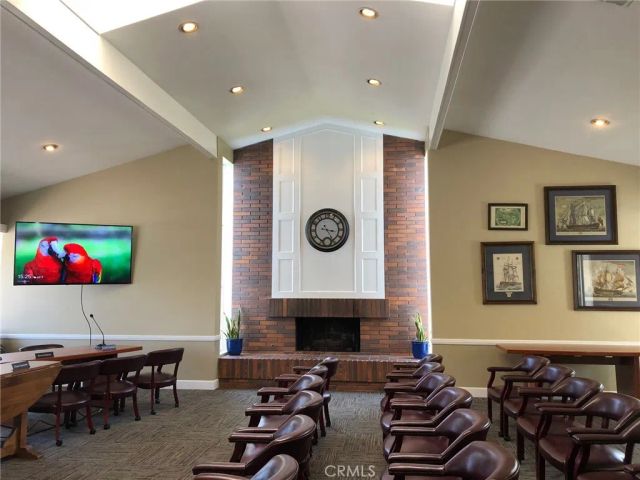 510 S Stoneham Court 102, Long Beach, CA 90803