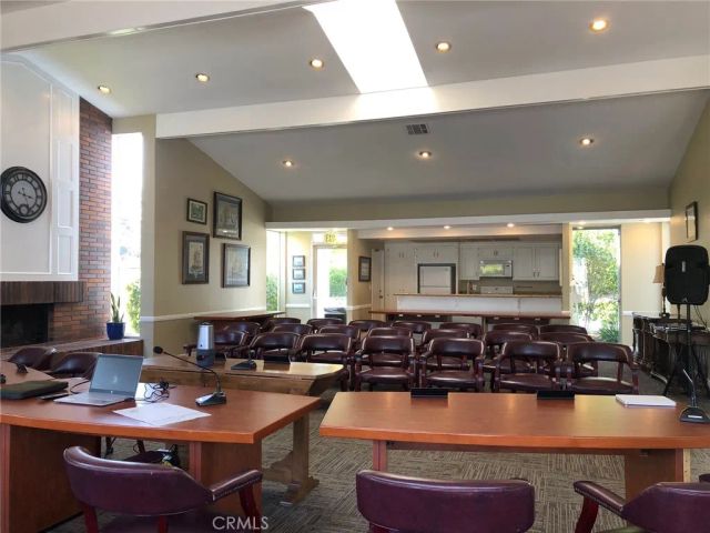 510 S Stoneham Court 102, Long Beach, CA 90803