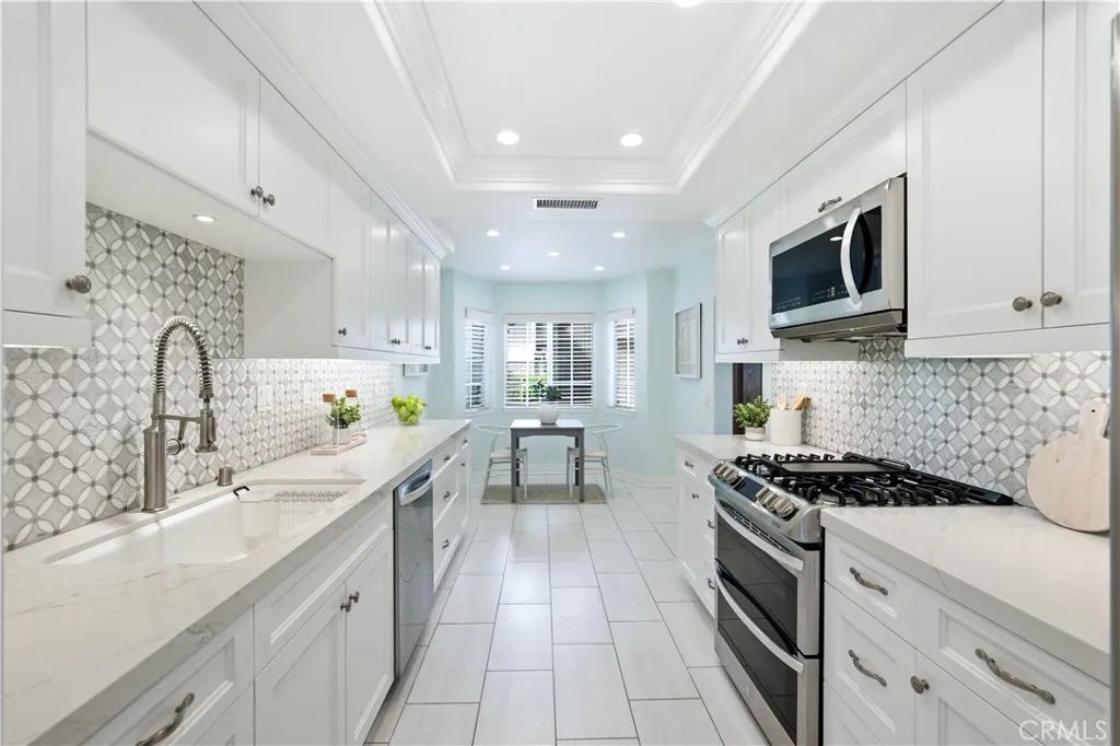 510 S Stoneham Court 102, Long Beach, CA 90803
