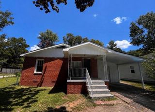2718 Thompson Drive S, Mobile, AL 36606