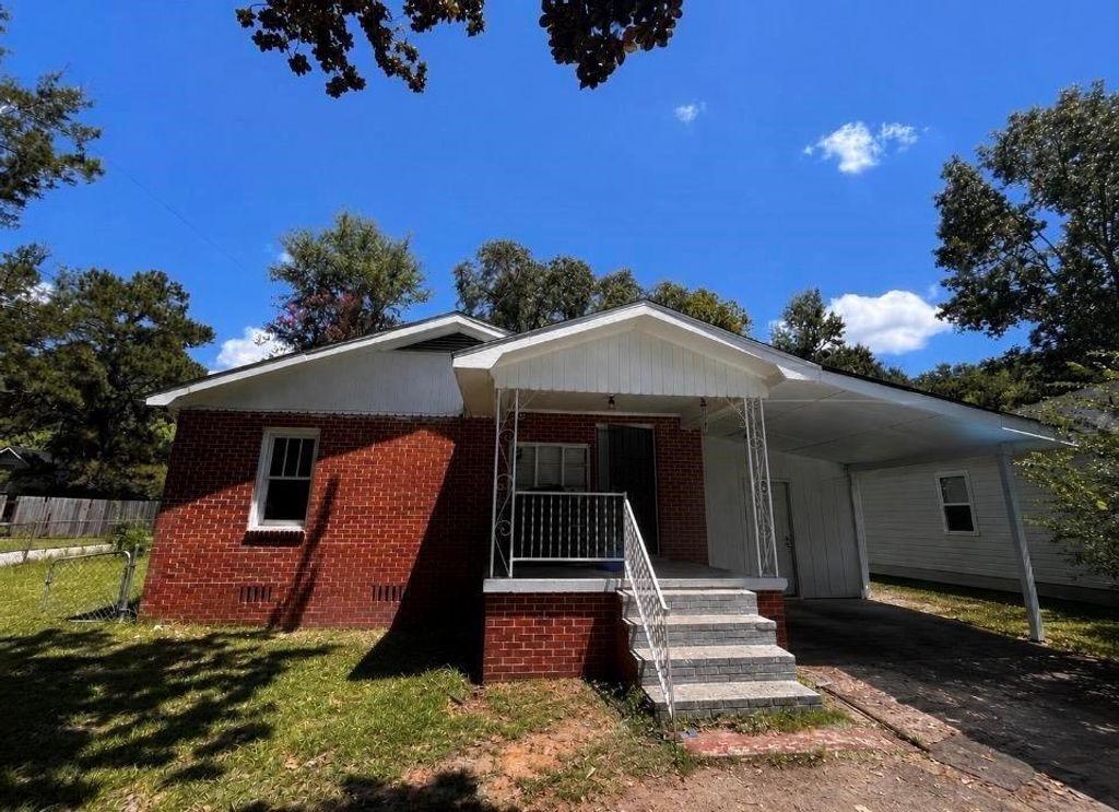 2718 Thompson Drive S, Mobile, AL 36606 — exterior
