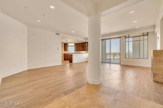 2211 E CAMELBACK Road 409, Phoenix, AZ 85016