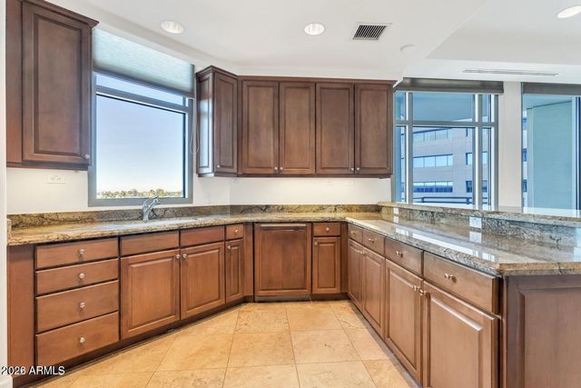2211 E CAMELBACK Road 409, Phoenix, AZ 85016
