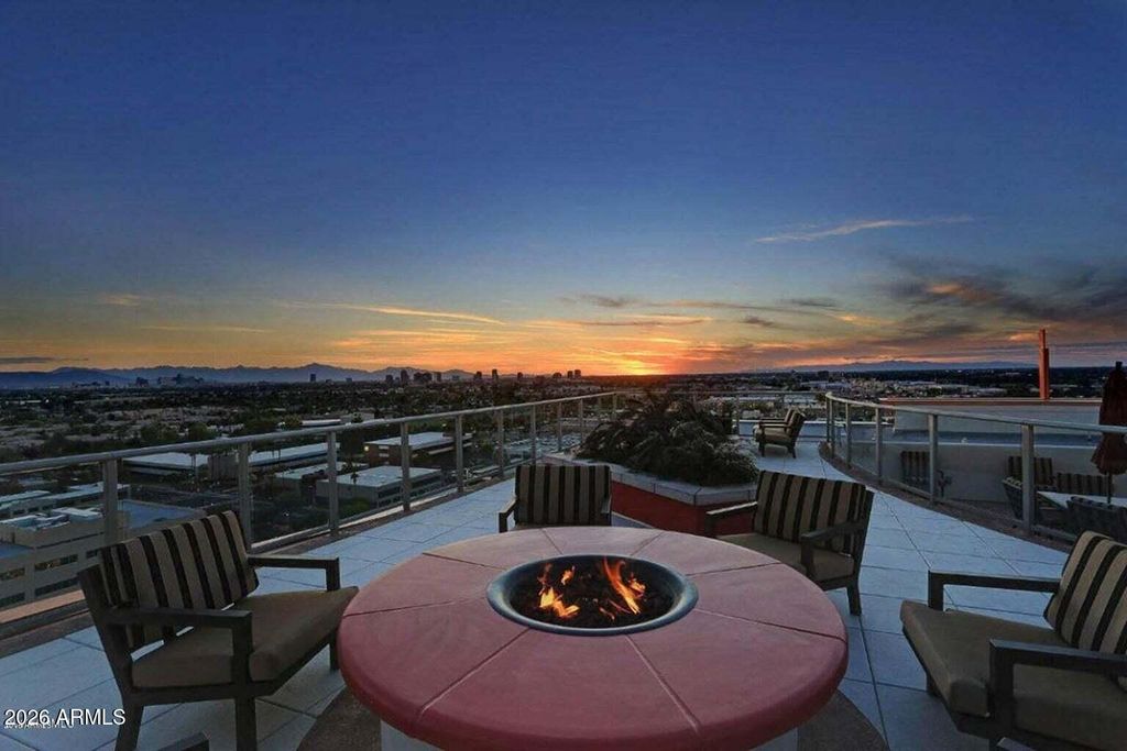 2211 E CAMELBACK Road 409, Phoenix, AZ 85016