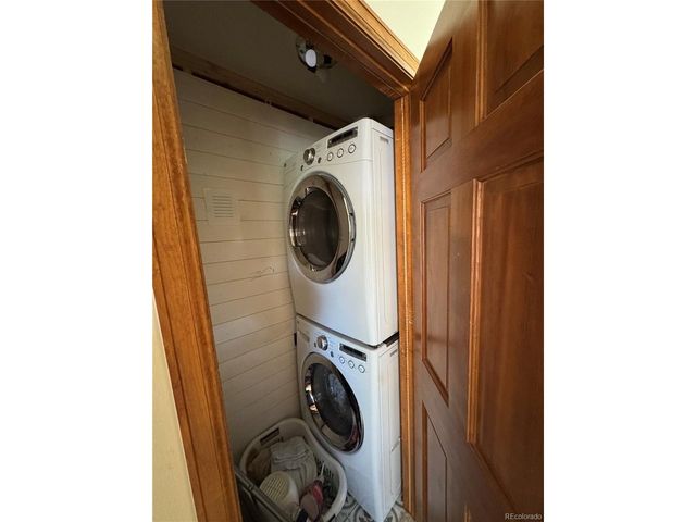 1624 Tamarac Dr, Golden, CO 80401