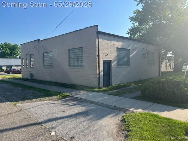 26902 W 7 Mile Road, Redford Charter Township, MI 48240