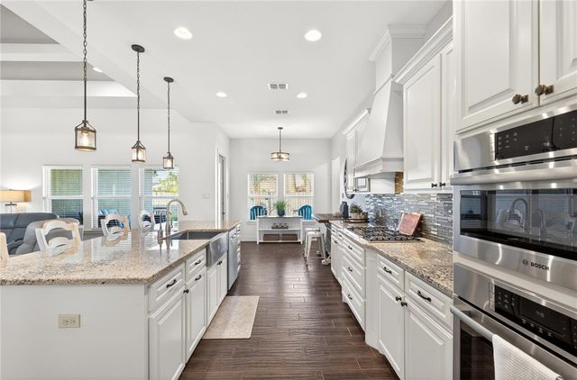 15661 THREE FATHOMS BANK Dr, Corpus Christi, TX 78418