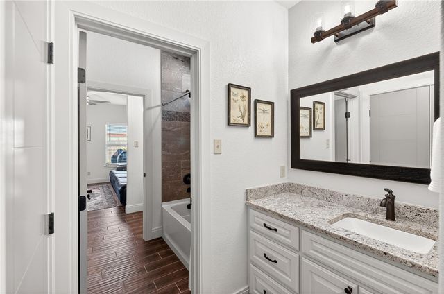 15661 THREE FATHOMS BANK Dr, Corpus Christi, TX 78418