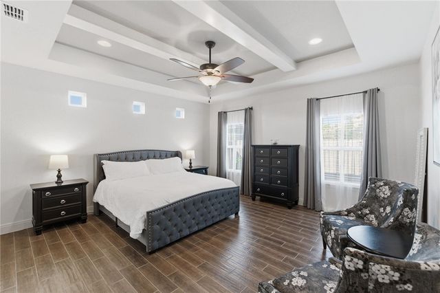 15661 THREE FATHOMS BANK Dr, Corpus Christi, TX 78418