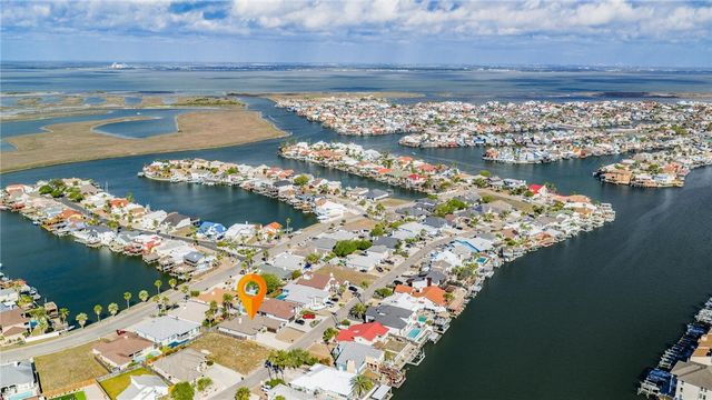15661 THREE FATHOMS BANK Dr, Corpus Christi, TX 78418