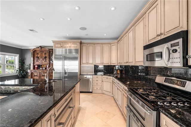 821 Arctic AVE, Virginia Beach, VA 23451