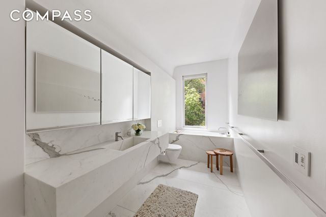 456 W 25th Street, New York City, NY 10001