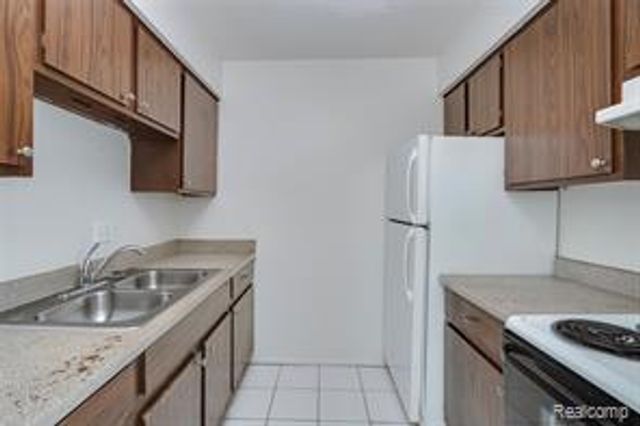 35281 Lewis Street 20, Westland, MI 48185