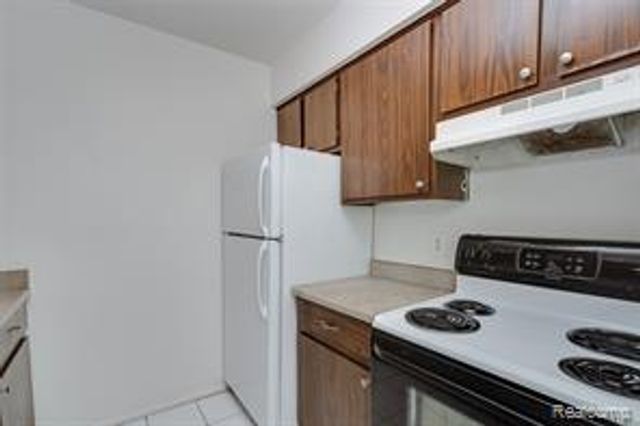 35281 Lewis Street 20, Westland, MI 48185