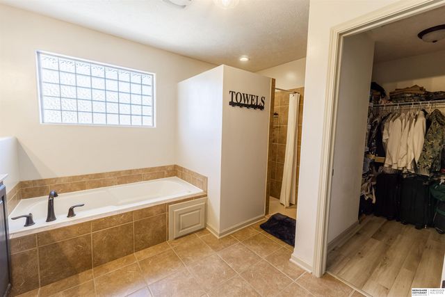 18127 Atlas Street, Omaha, NE 68130