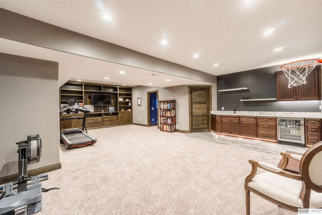 18127 Atlas Street, Omaha, NE 68130