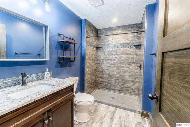 18127 Atlas Street, Omaha, NE 68130