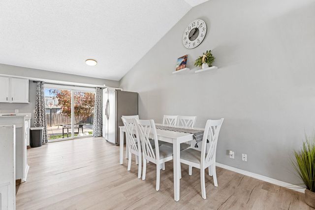 142 Champion St, Haysville, KS 67060