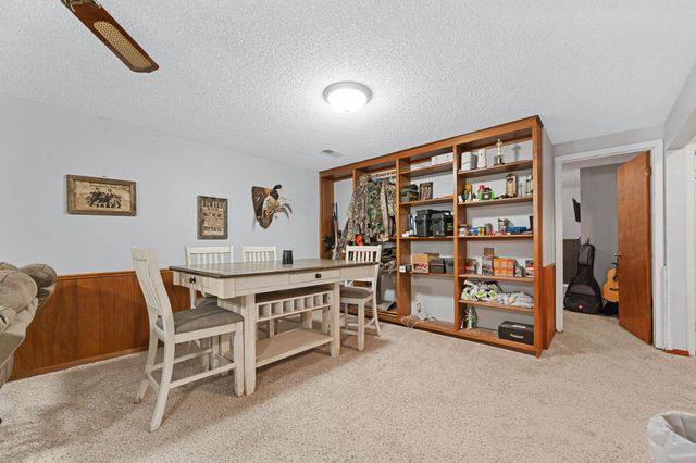 142 Champion St, Haysville, KS 67060