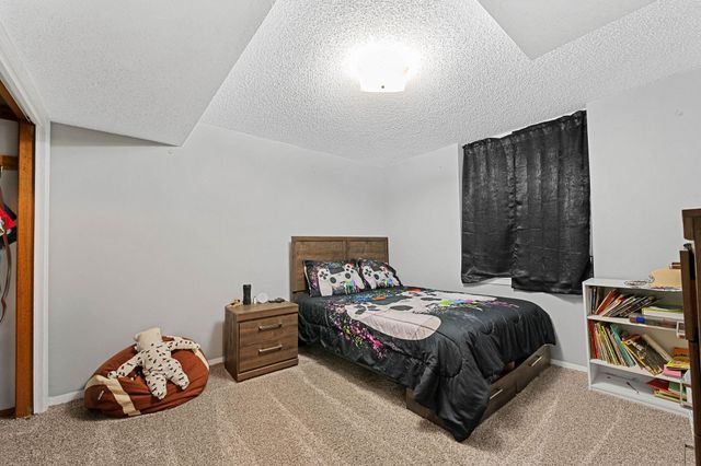 142 Champion St, Haysville, KS 67060