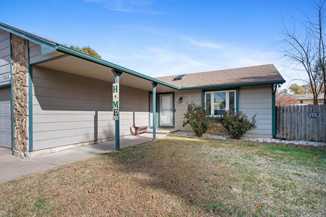 142 Champion St, Haysville, KS 67060