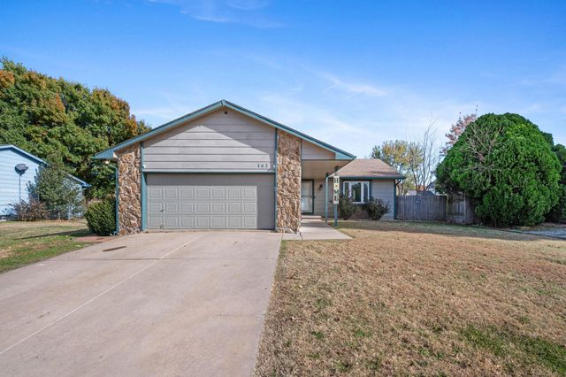 142 Champion St, Haysville, KS 67060