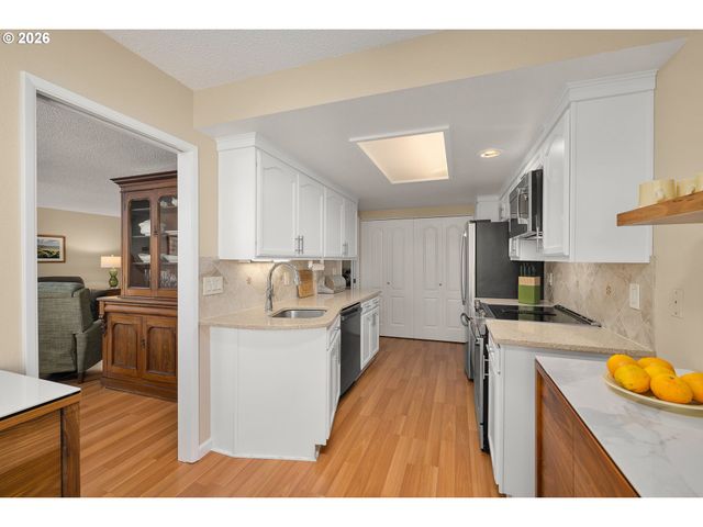9625 Sw BRENTWOOD Pl, Portland, OR 97224