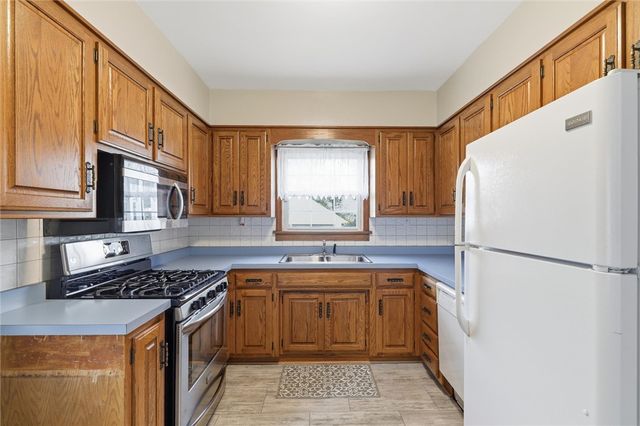 54 Downer Ave, Uniontown, PA 15401