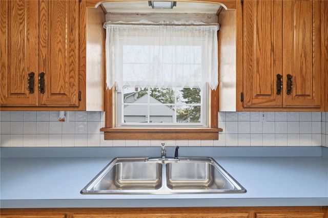 54 Downer Ave, Uniontown, PA 15401